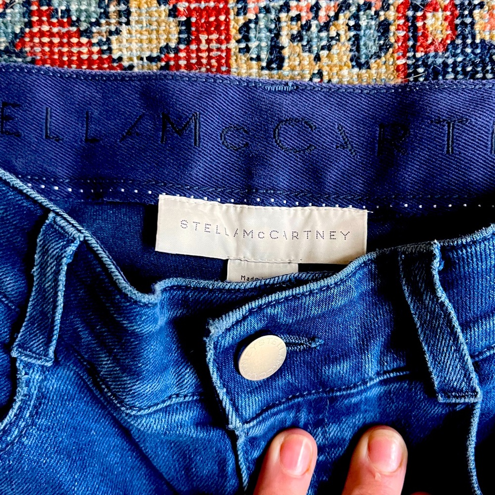 Stella McCartney 70's bell bottom jean. Only worn 2-3xs.